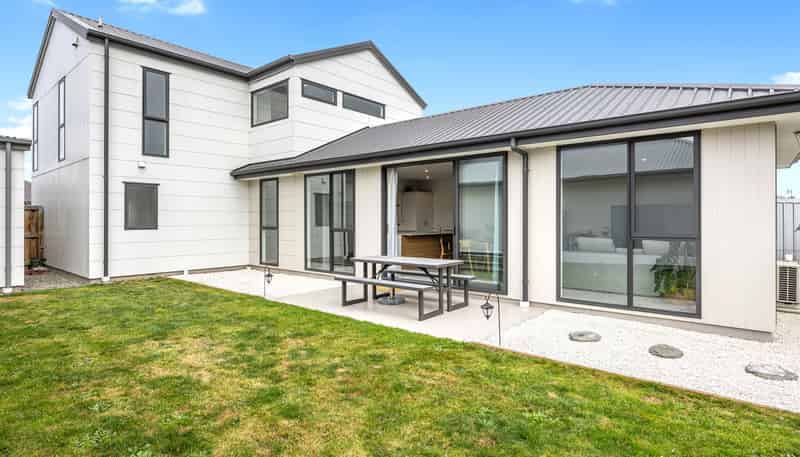 9 George West Square, Wigram