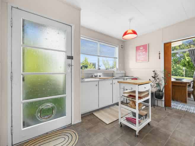 10 Hewlett Road, Massey