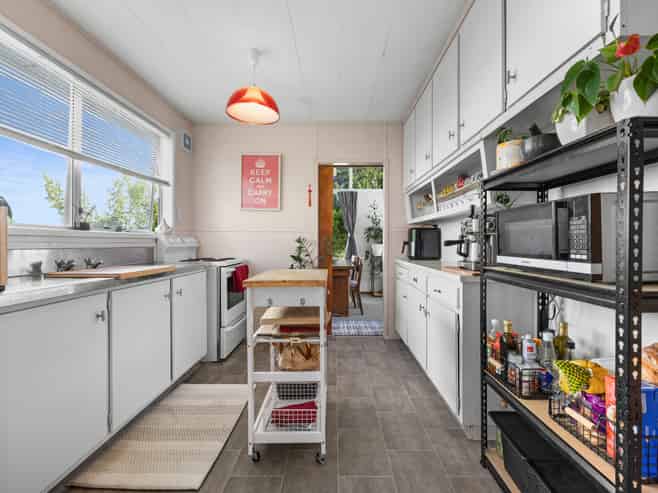10 Hewlett Road, Massey