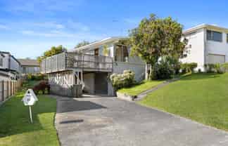 10 Hewlett Road, Massey