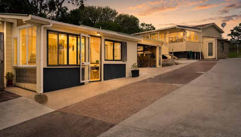 4 Brian Crescent, Stanmore Bay