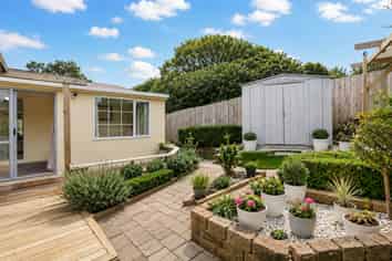 4 Brian Crescent, Stanmore Bay