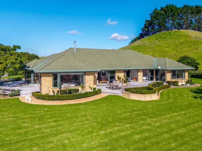 147 Brownhill Road, Whitford