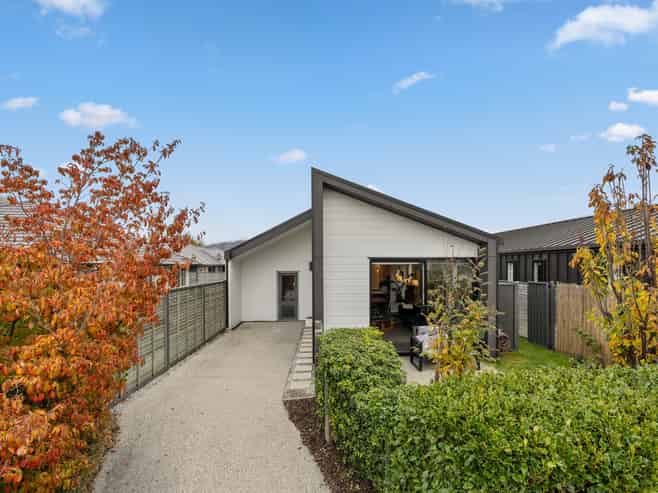 21 Coventry Crescent, Lower Shotover