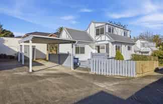 2/8 Chalmers Street, Avondale