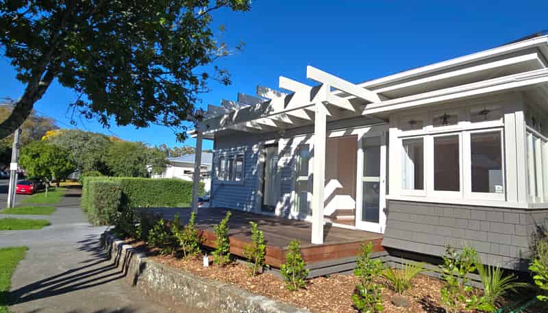 8a Rossmay Tce, Mount Eden