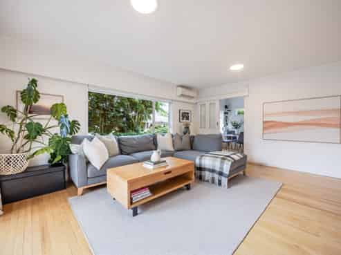 2/14 Rowan Terrace, Te Atatu South