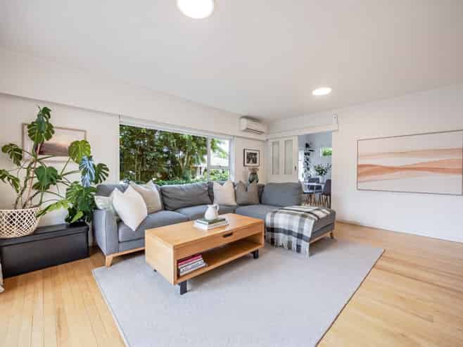 2/14 Rowan Terrace, Te Atatu South