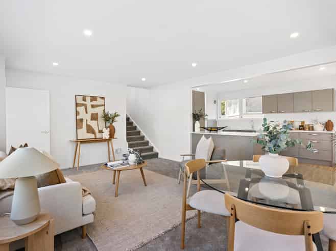 51 Cyclarama Crescent, Massey