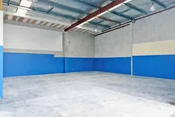 MODERN UNIT AVAILABLE - MAKE AN OFFER!
