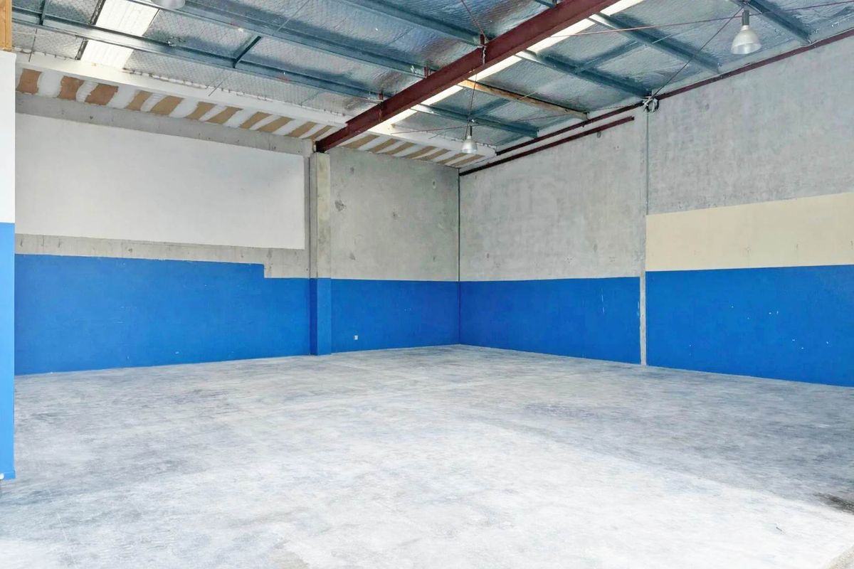 MODERN UNIT AVAILABLE - MAKE AN OFFER! - Pohľad 2