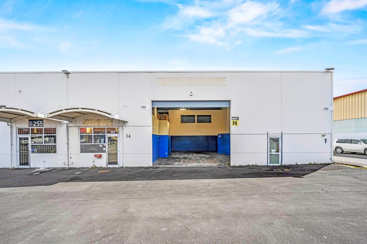MODERN UNIT AVAILABLE - MAKE AN OFFER! - Pohľad 3