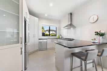 18 Savina Court, Flat Bush