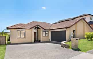 18 Savina Court, Flat Bush