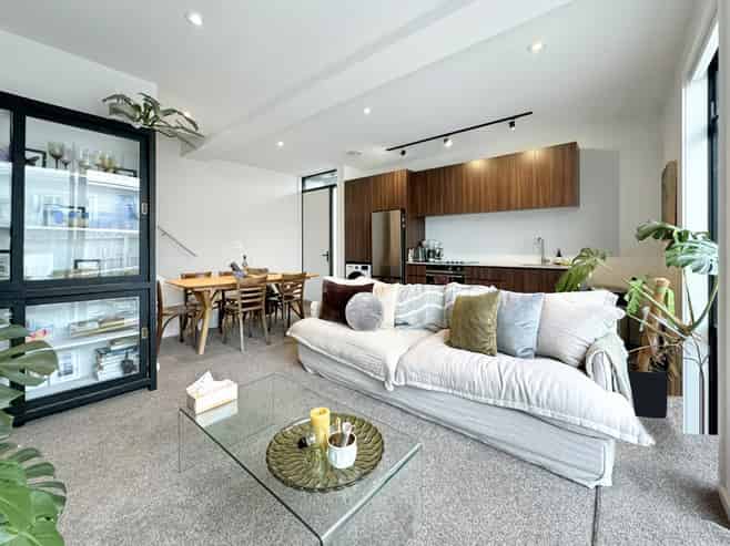 5/149 Onepu Road, Lyall Bay