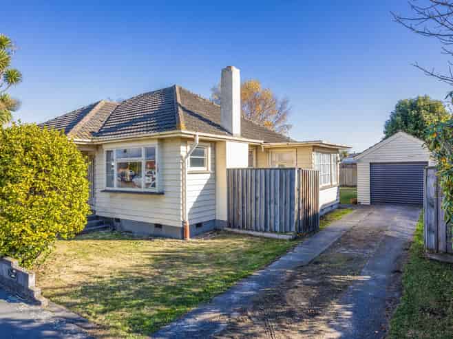 193 Main North Road, Redwood