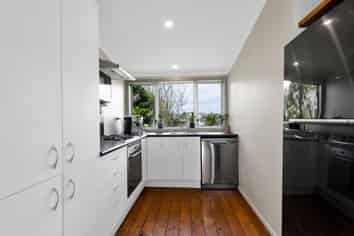 22 Downe Street, New Plymouth