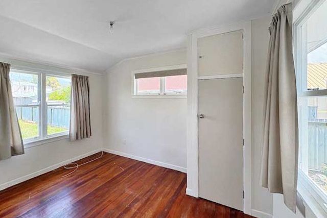 3 Bedroom Kaiti – další