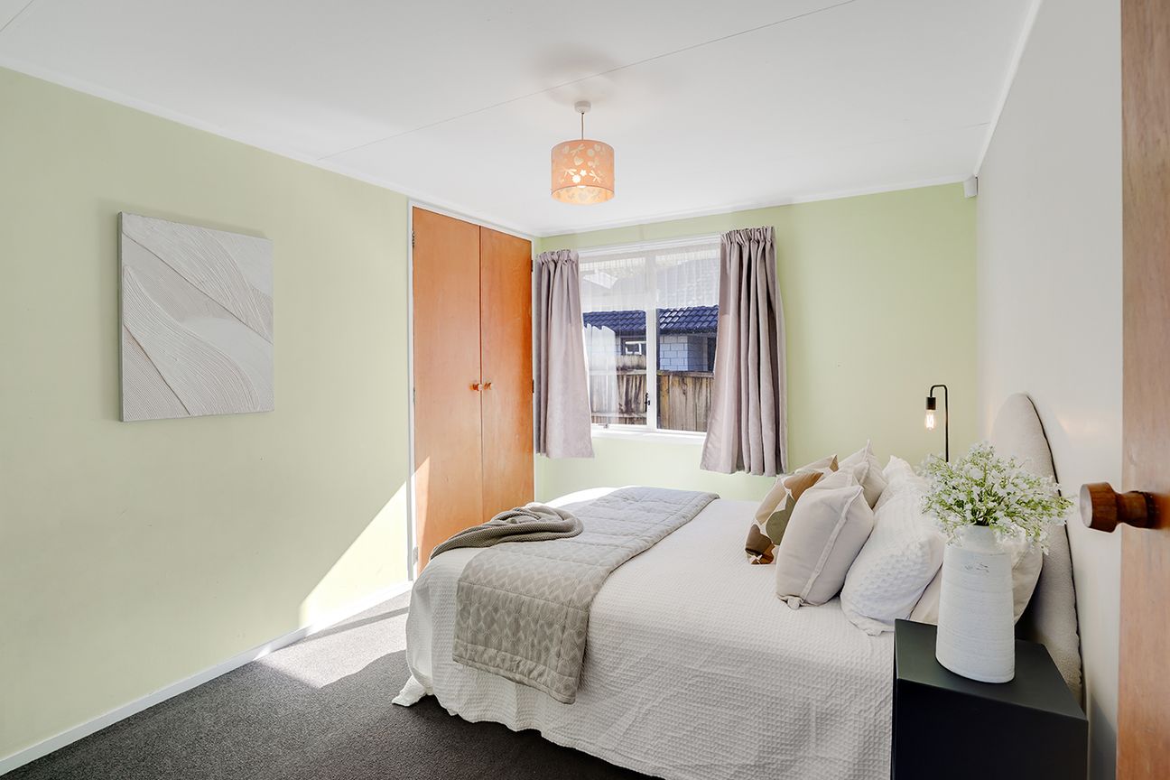 Spacious 3-Bedroom Chartwell Home On Freehold. - Mehr