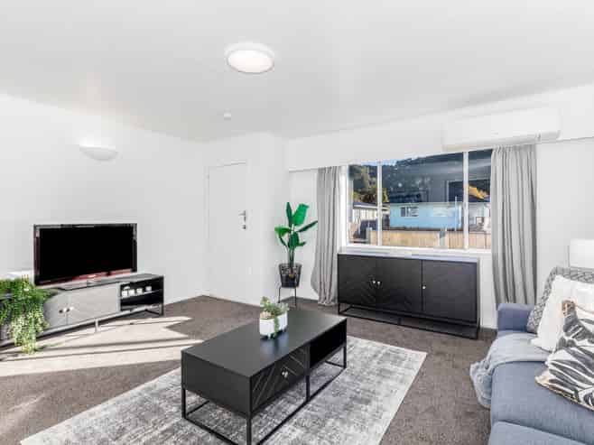 1/2 Matthews Road, Wainuiomata