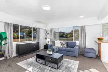 1/2 Matthews Road, Wainuiomata