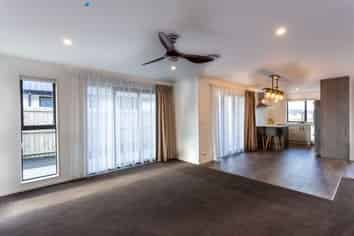 6 Trainers Lane , Yaldhurst