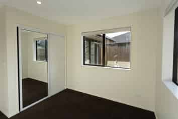 6 Trainers Lane , Yaldhurst