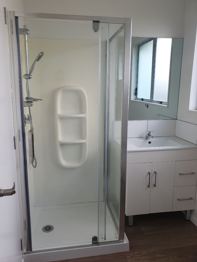 Sunny & Tidy Home in Handy Glen Eden Location! - Ansicht 6