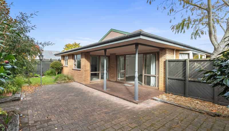 2/30 Naseby Street, Merivale