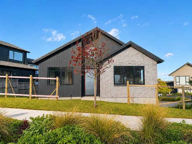 39 Kikorangi Drive, Orewa