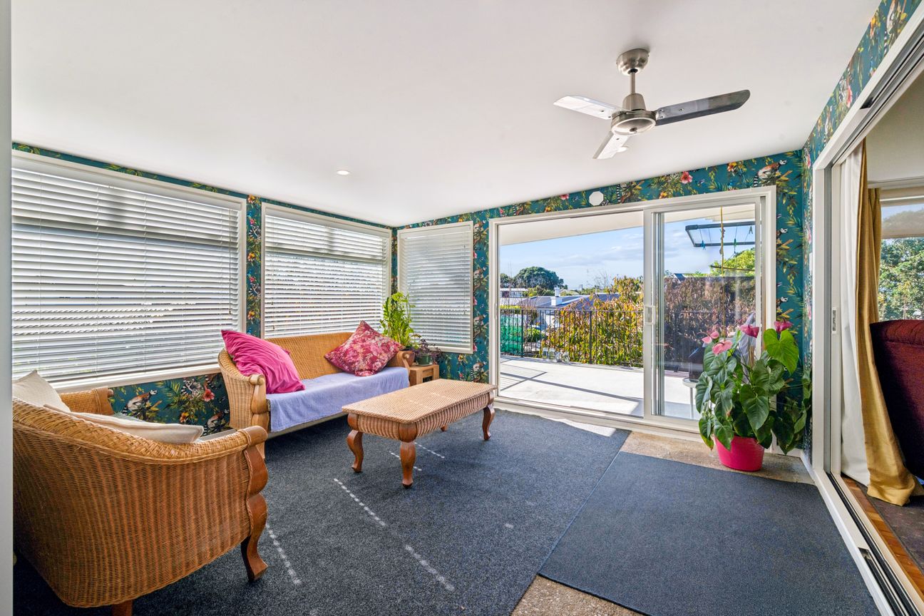 Space Amplified with Home & Income – pohled 2