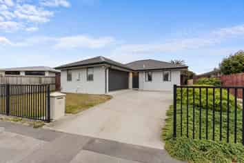 5 Royalist Avenue, North New Brighton