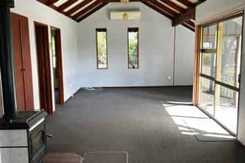347 Lake Road South, Leeston