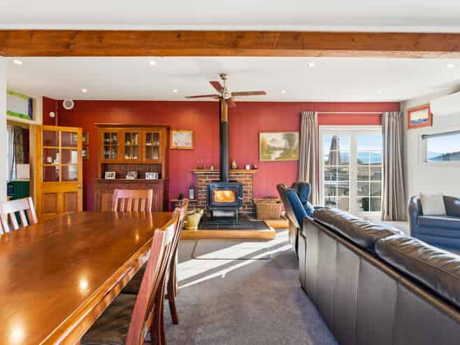 56 Gladstone Road North, Mosgiel