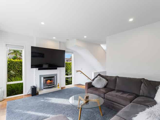 38 Genoa Way, Albany