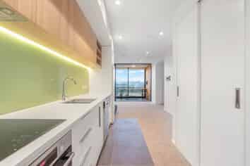302/1 Buscomb Avenue, Henderson