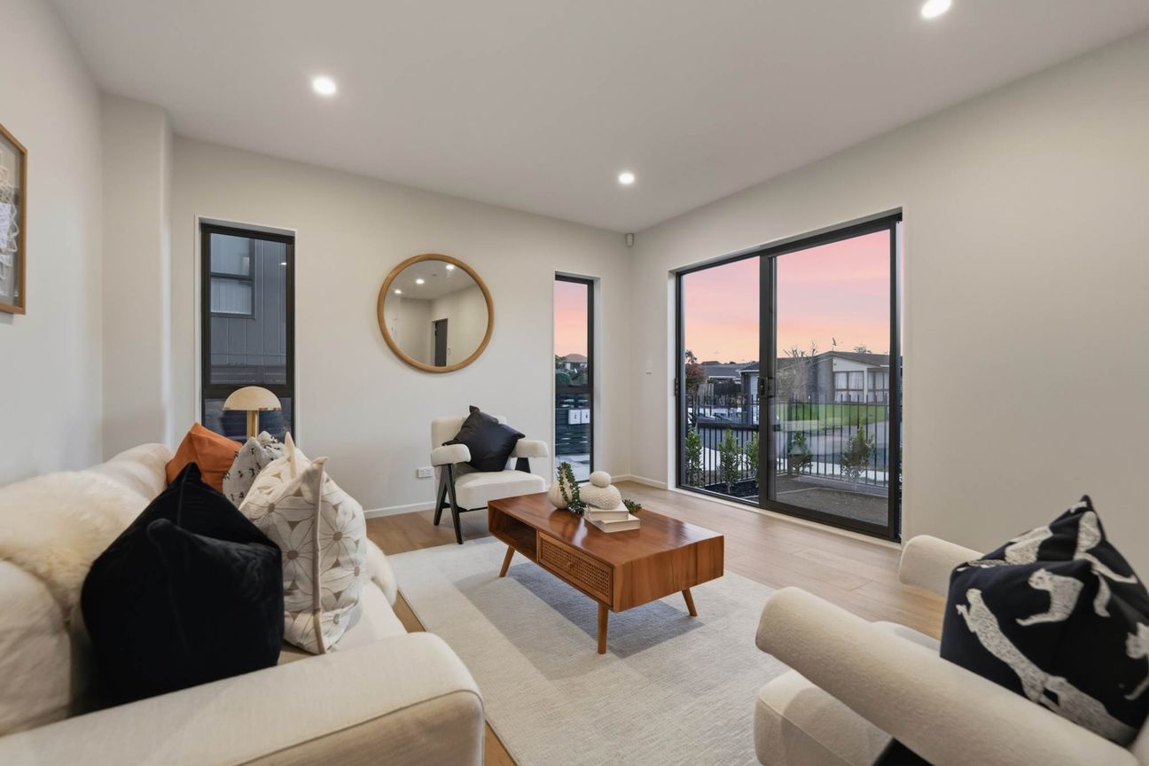 Brand new in Macleans Zone, near Marina - Vista 5