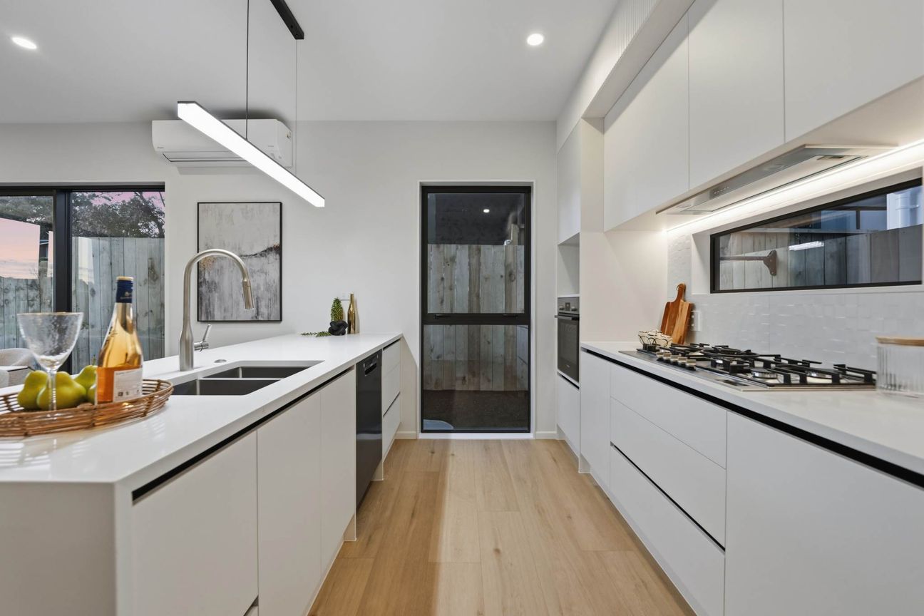 Brand new in Macleans Zone, near Marina - Altro