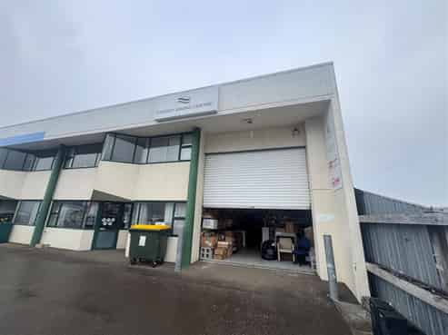 Central Hutt Warehousing with Parking