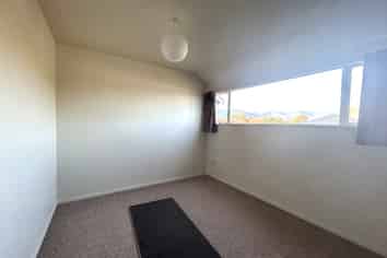 2 Honey-Tye Way, Stoke