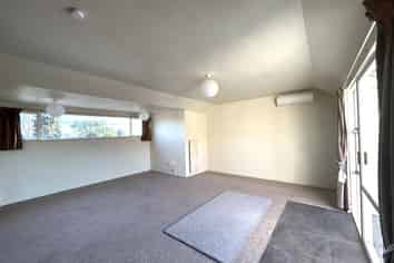 2 Honey-Tye Way, Stoke