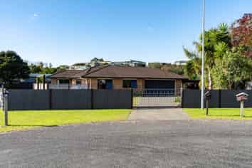 14 Spinifex Road, Mangawhai Heads