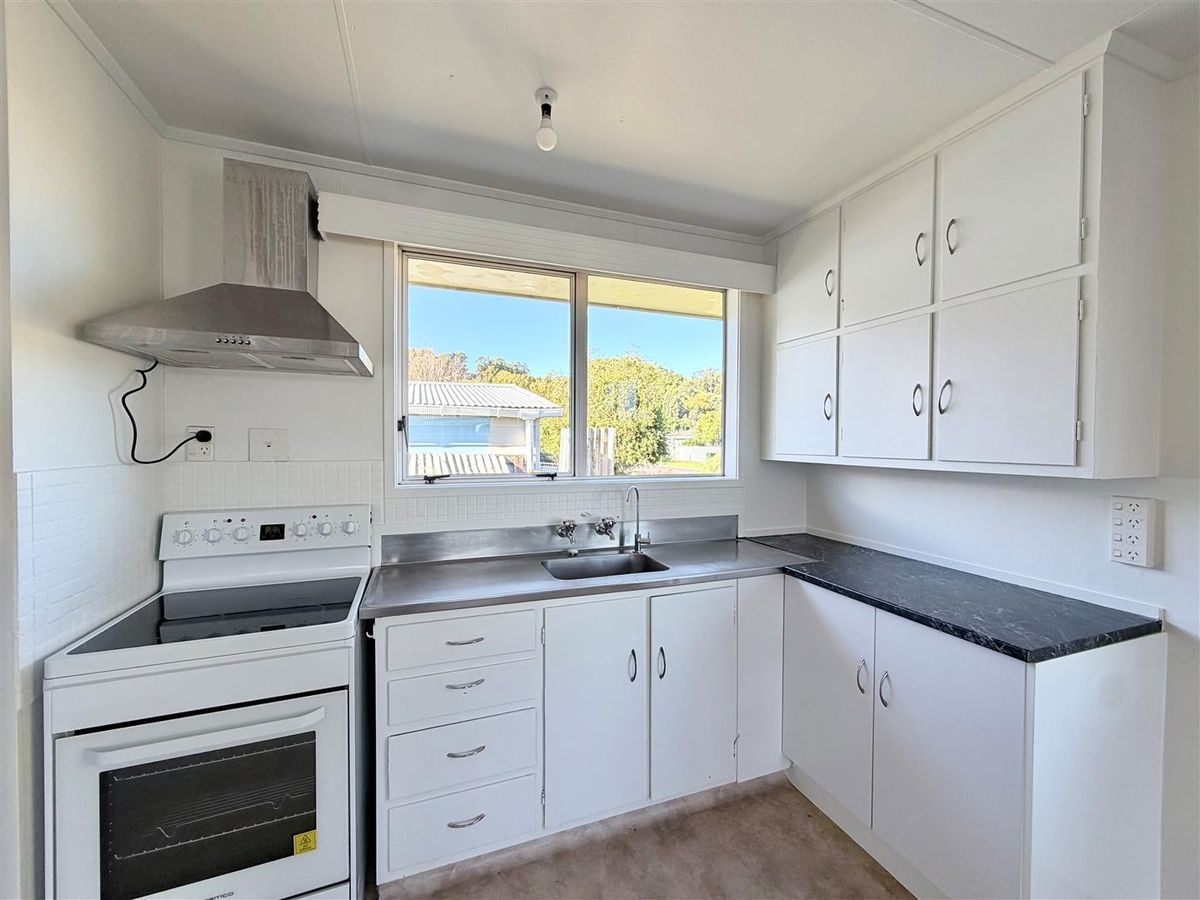 Refreshed, 3 bedroom family home! - Ansicht 2