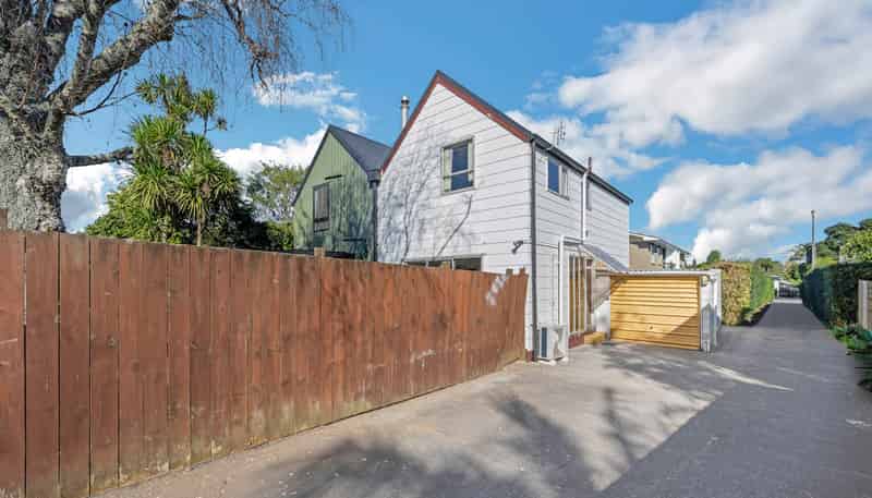 3/2A Moreland Road, Mount Albert