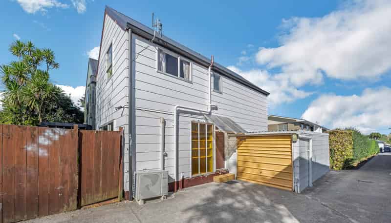 3/2A Moreland Road, Mount Albert