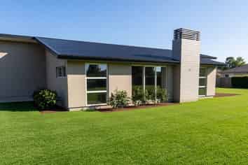21/ Saddleback Drive, Richmond Heights