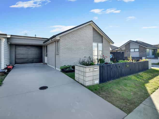 50 Crown Street, Papamoa