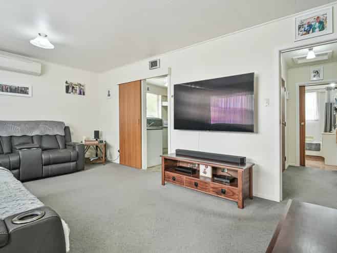 2/1003 Konini Street, Mahora