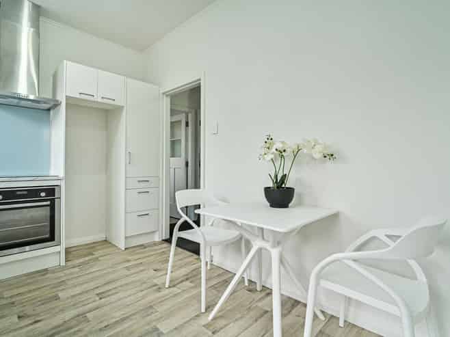 403 Akina Street, Akina