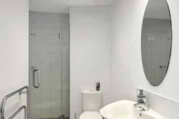 804/86 The Strand, Parnell